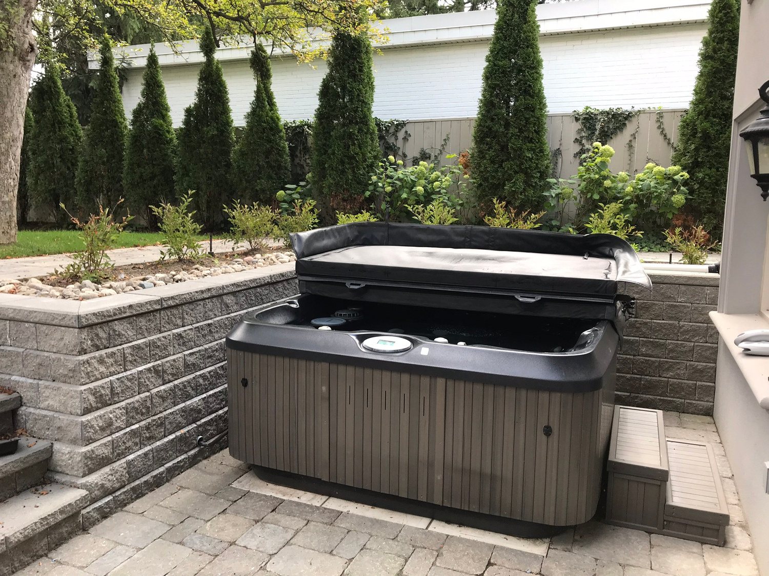 Spa & Retaining Wall